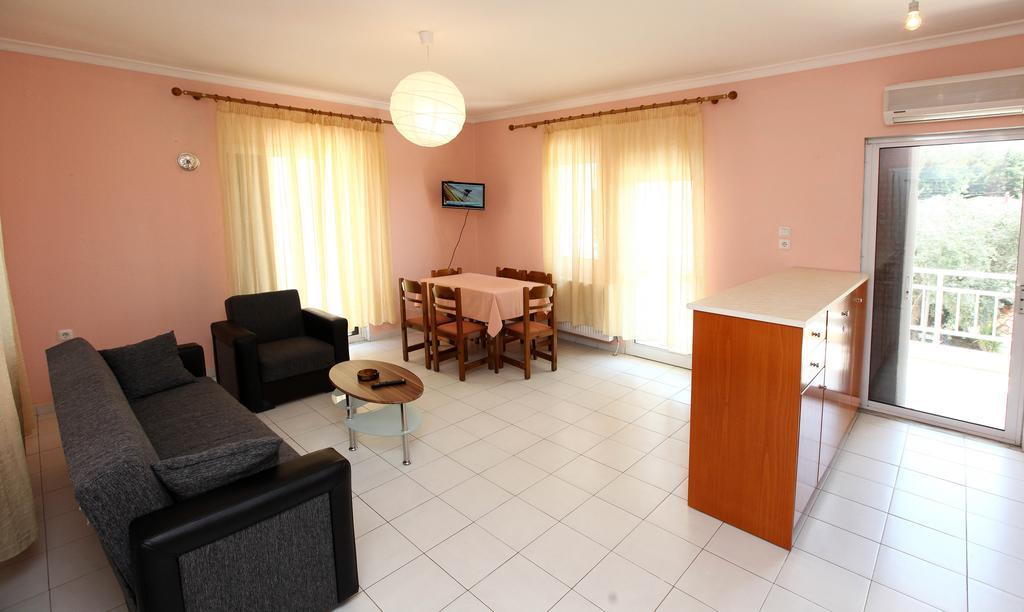 Aparthotel Amarilia à Skala Rachoni  Chambre photo