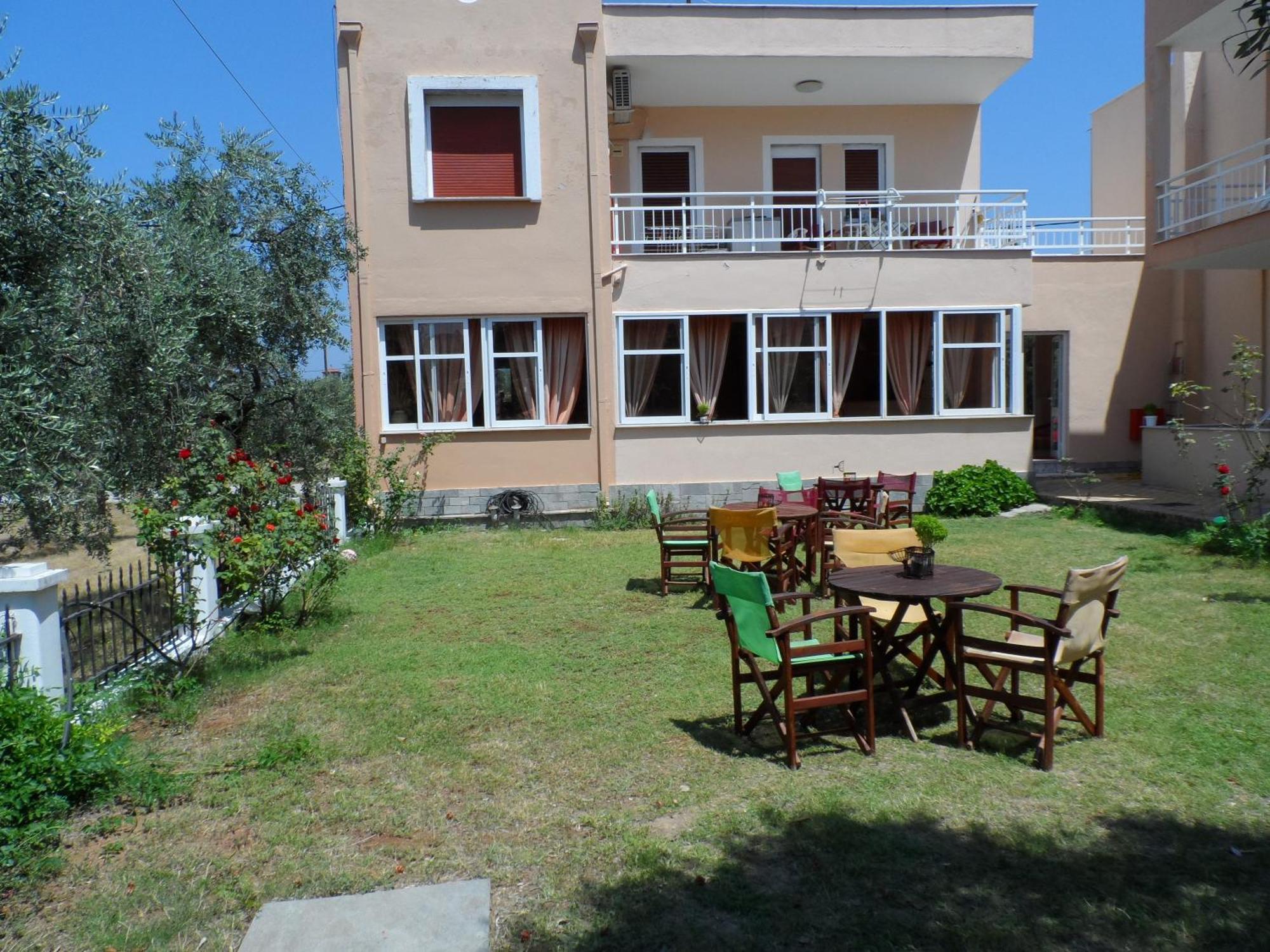Aparthotel Amarilia à Skala Rachoni  Extérieur photo