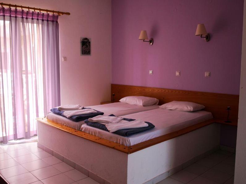 Aparthotel Amarilia à Skala Rachoni  Chambre photo