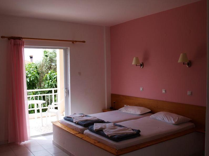 Aparthotel Amarilia à Skala Rachoni  Chambre photo
