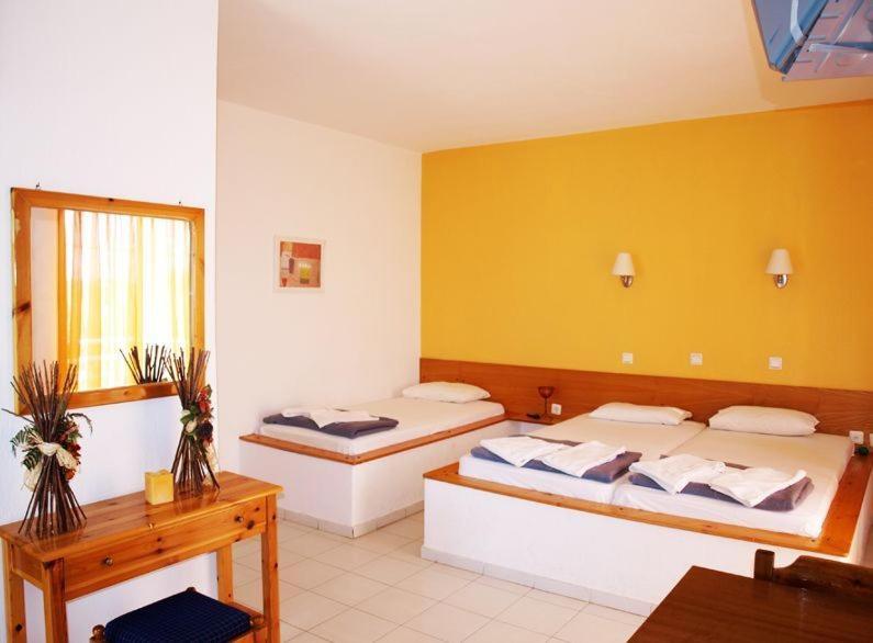 Aparthotel Amarilia à Skala Rachoni  Chambre photo
