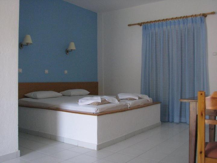 Aparthotel Amarilia à Skala Rachoni  Chambre photo