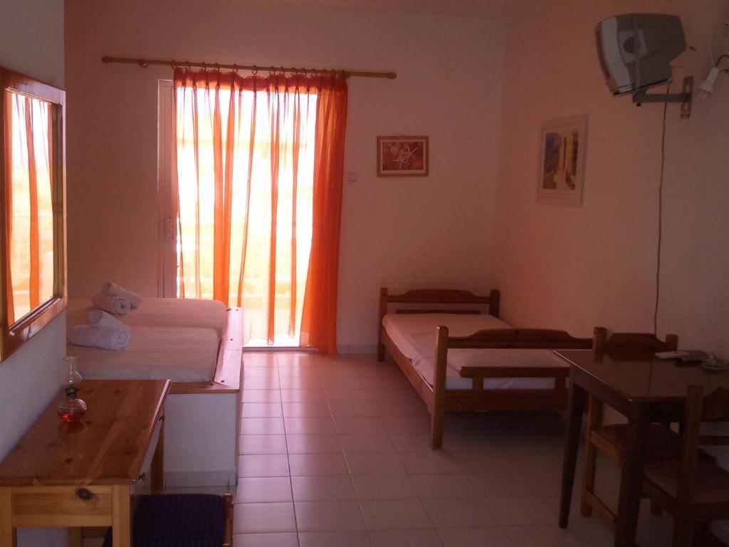 Aparthotel Amarilia à Skala Rachoni  Extérieur photo